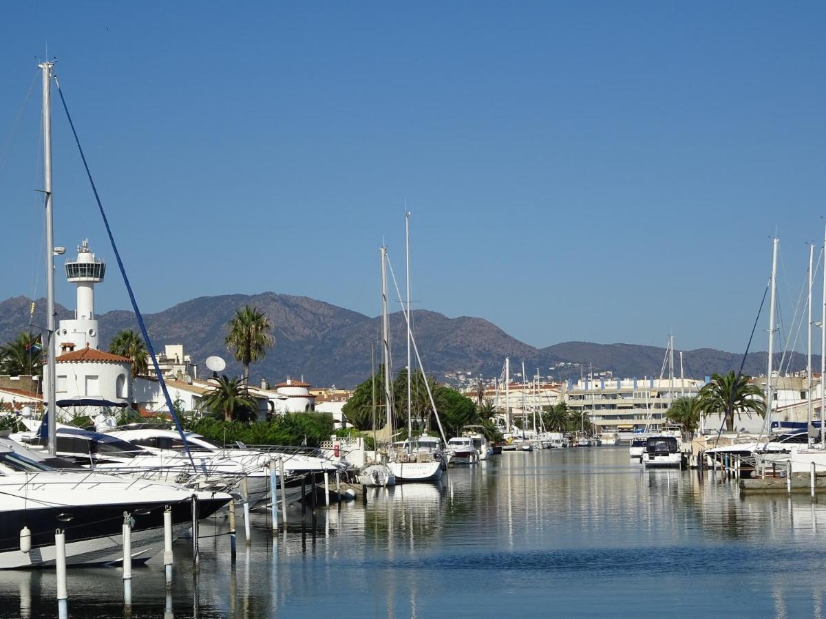 Empuriabrava Apartaments - Nº7 Exterior photo